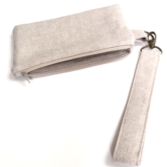 Linen Wristlet Handmade Natural Tones, Weddings Minimalist, spring, bridesmaids - Picture 3 of 8